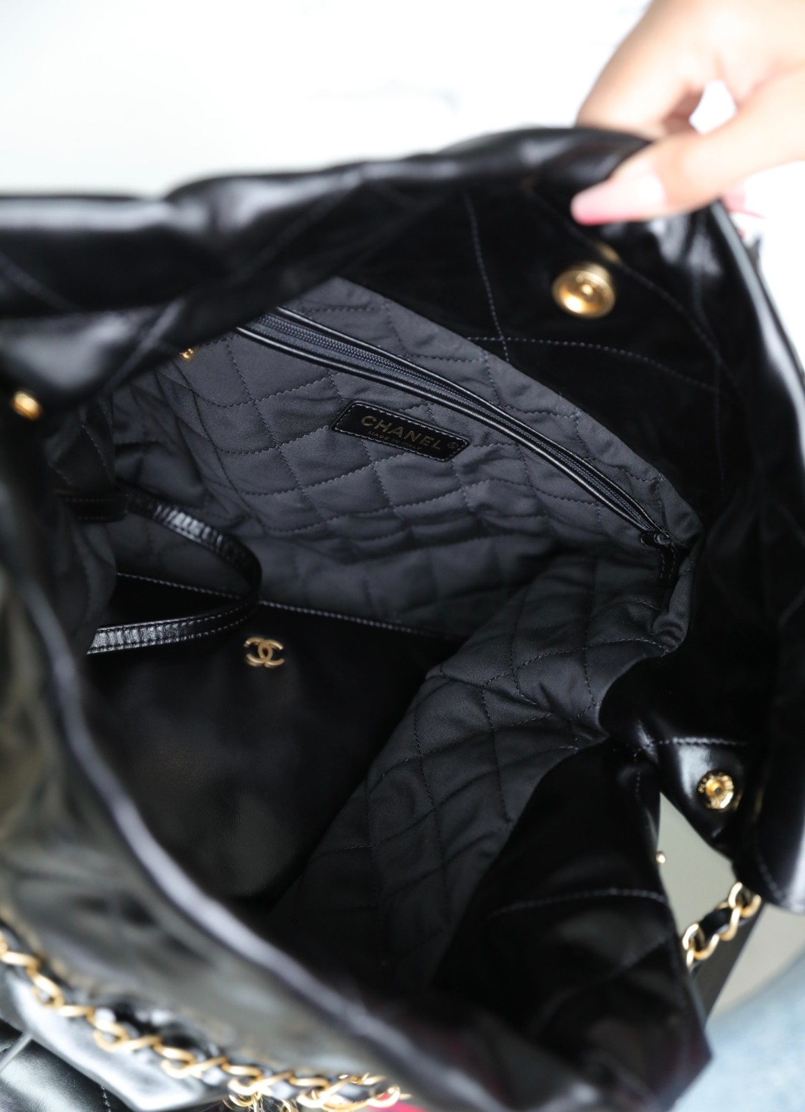 小香 22Bag 中號 黑牛皮_7