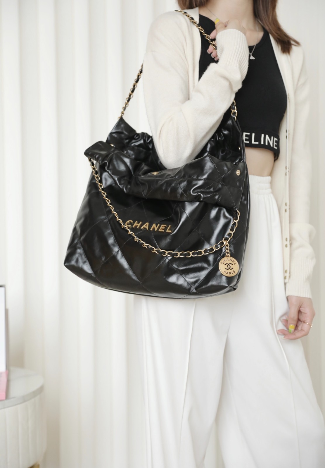 小香 22Bag 中號 黑牛皮_10