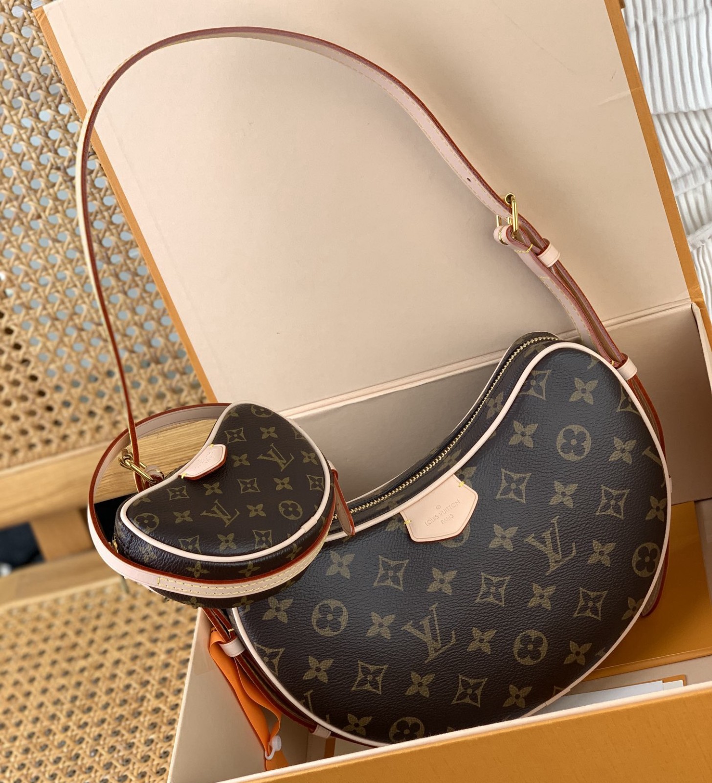 M46828  Croissant MM_1