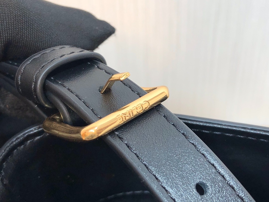 CUIR Triomphe小號光滑牛皮水桶包_6