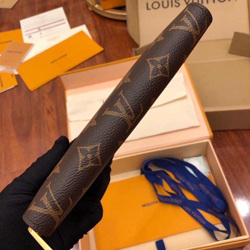 M42616 拉鏈錢包 棕色_5