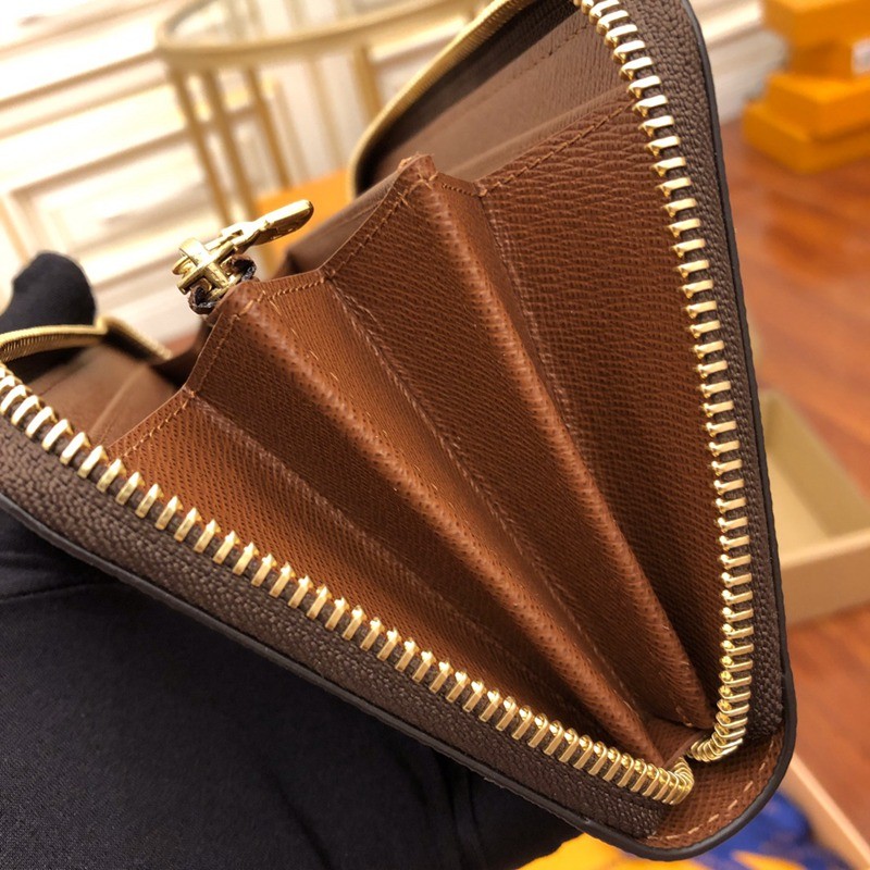 M42616 拉鏈錢包 棕色_4