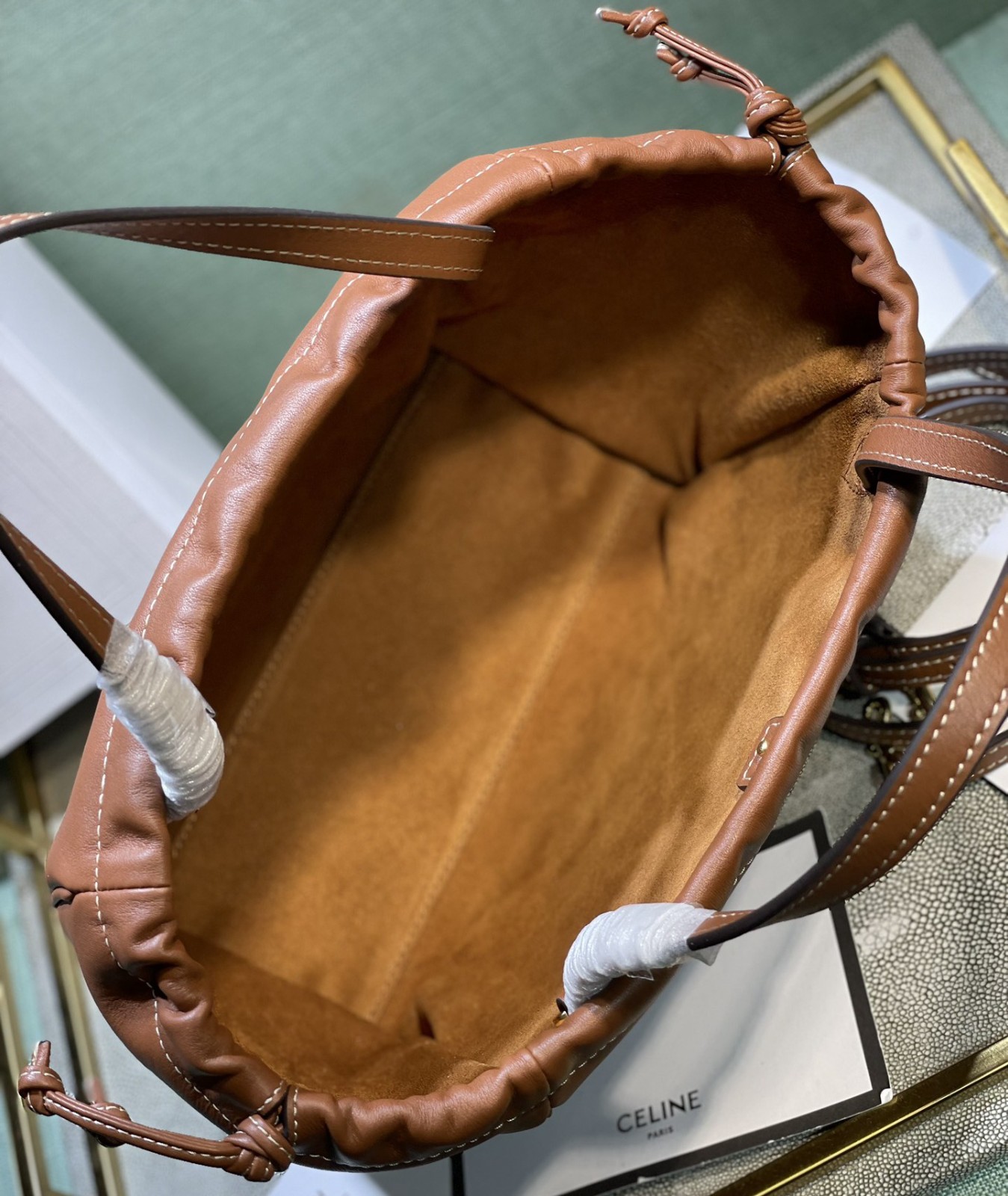 Celin Mini CUIR CABAS牛皮革抽繩包  棕色_4