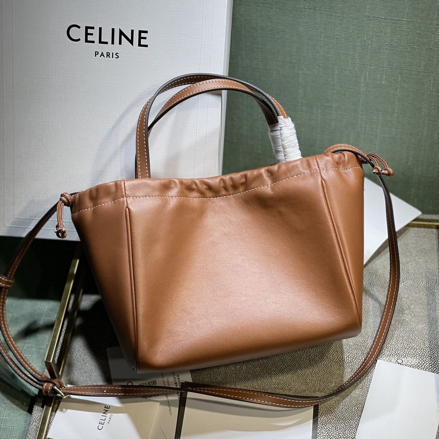 Celin Mini CUIR CABAS牛皮革抽繩包  棕色_3