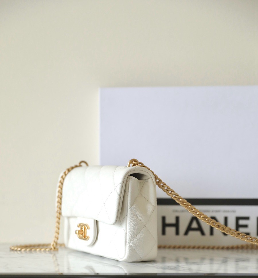 24P 愛心扣口蓋包 白色 小號_3