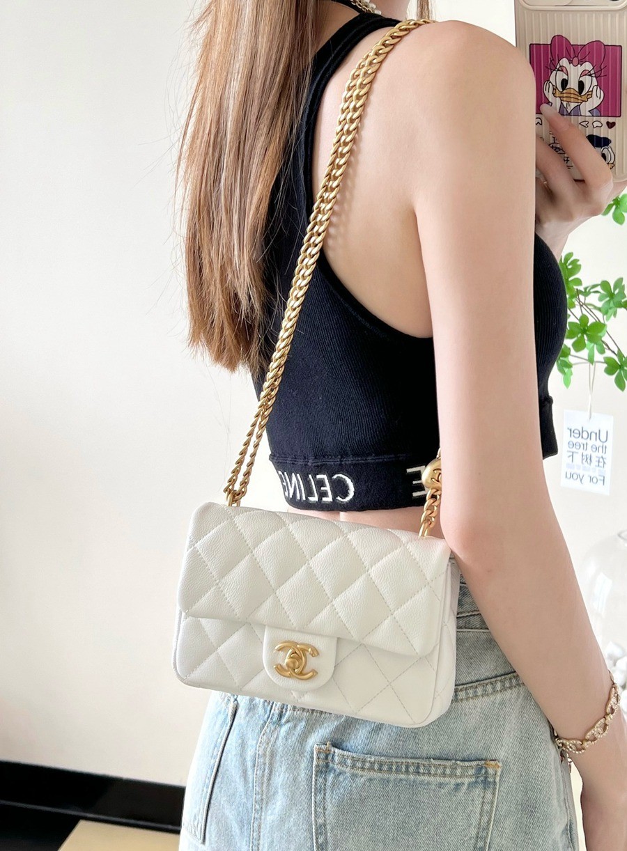 24P 愛心扣口蓋包 白色 小號_9