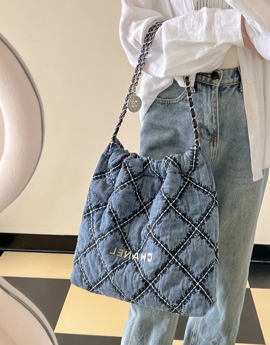 24P 春夏22Bag 丹寧牛仔 經典菱格絎縫做舊 中號_8