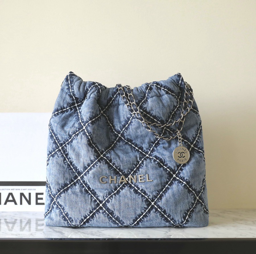 24P 春夏22Bag 丹寧牛仔 經典菱格絎縫做舊 中號_1