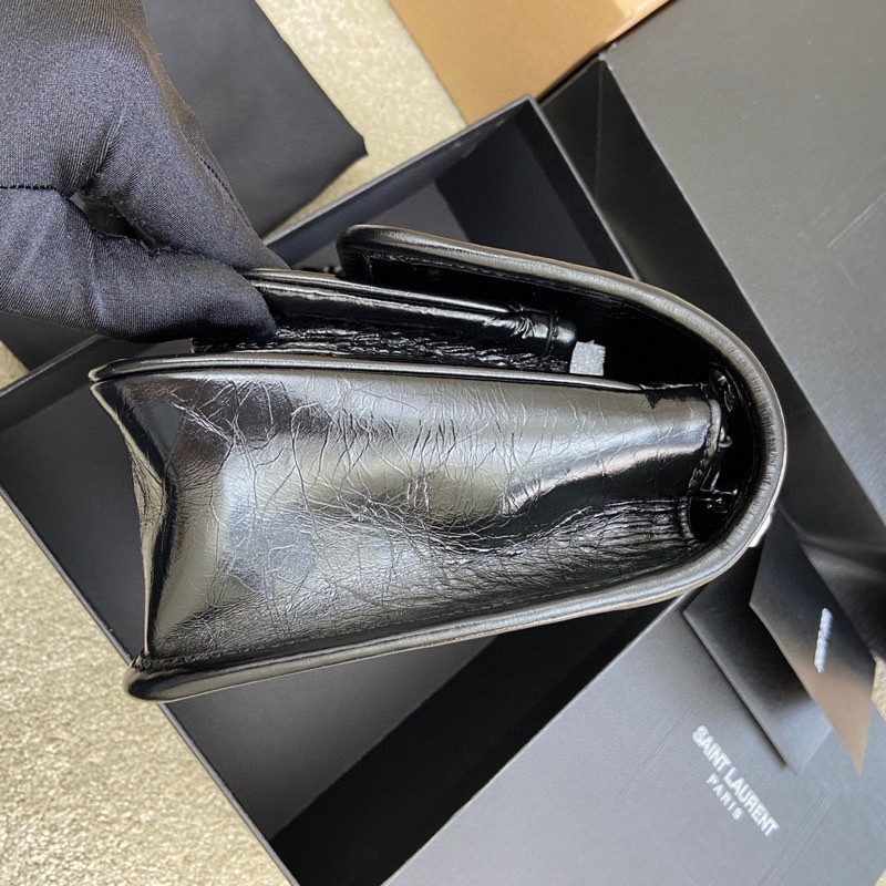 NIKI 小號油臘黑皮_4