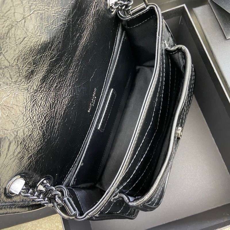 NIKI 小號油臘黑皮_5