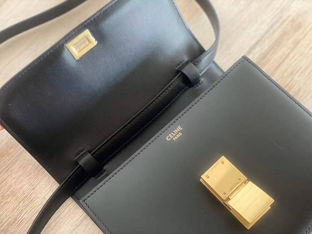 TEEN CLASSIC 小牛皮肩背包_3