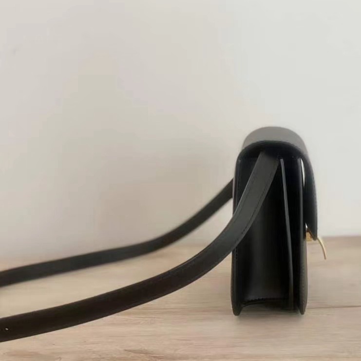 TEEN CLASSIC 小牛皮肩背包_5