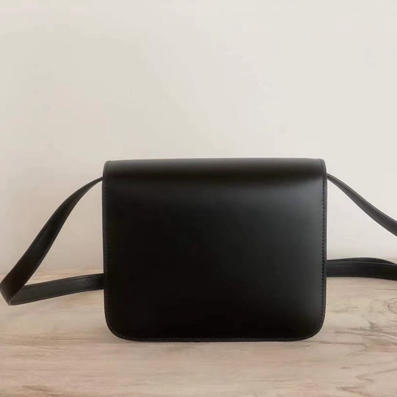 TEEN CLASSIC 小牛皮肩背包_6