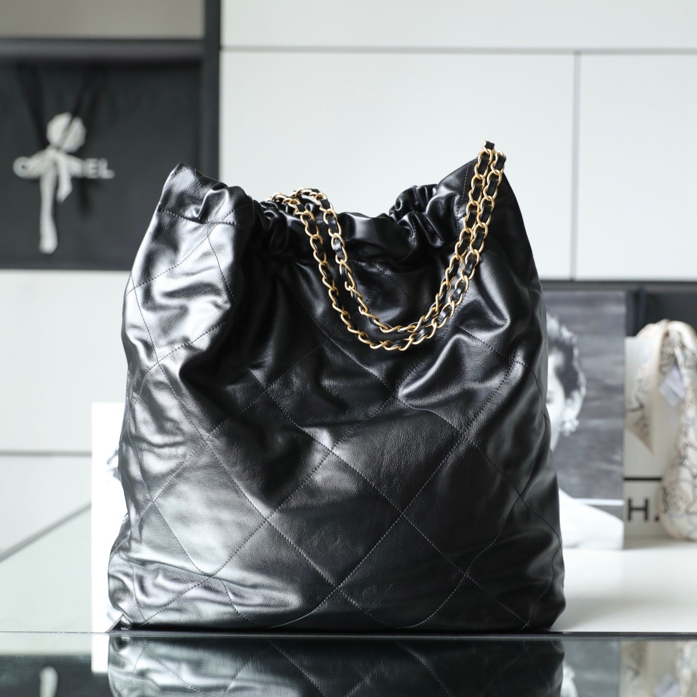 22Bag 大號 黑金亮面小牛皮_5