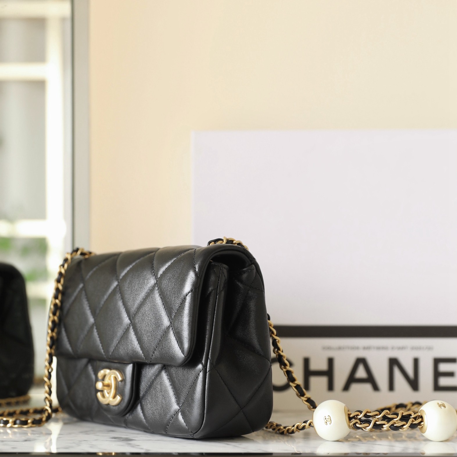 小香 CF雙珍珠大Mini羊皮 黑金_3