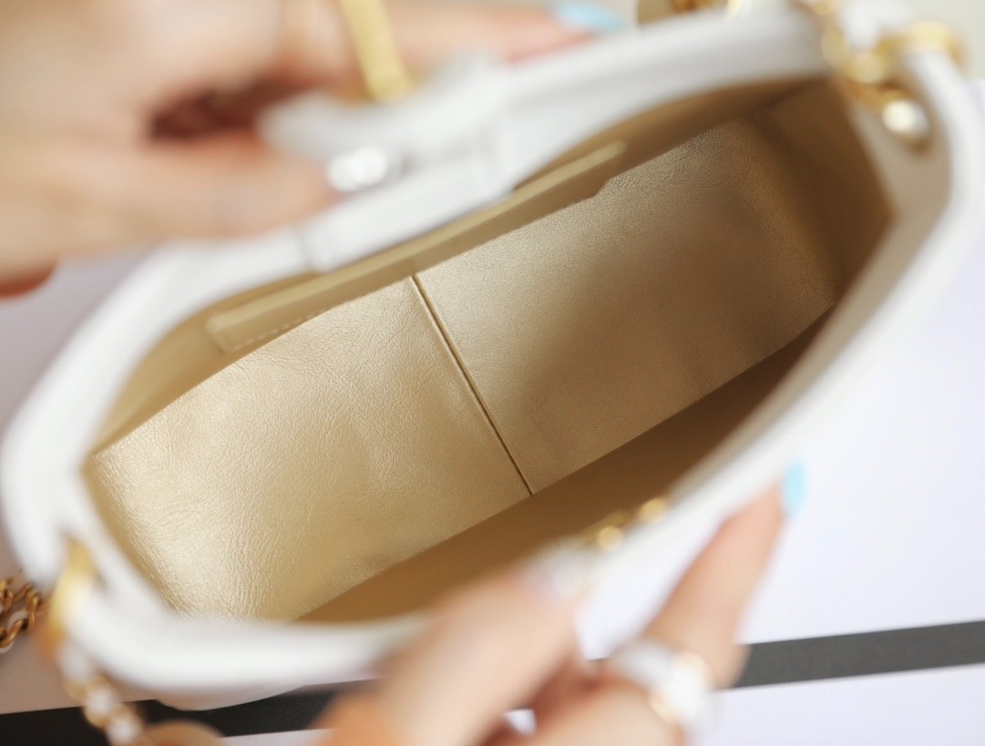 24S春夏雙珍珠Hobo挎包白色_6