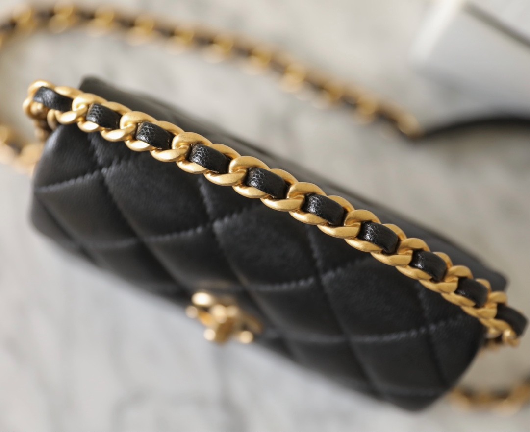 24S春夏復古鏈條手提包黑色_4