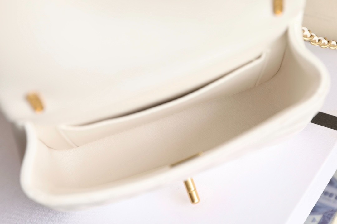 24P春夏珍珠鏈條口蓋包 白色_6