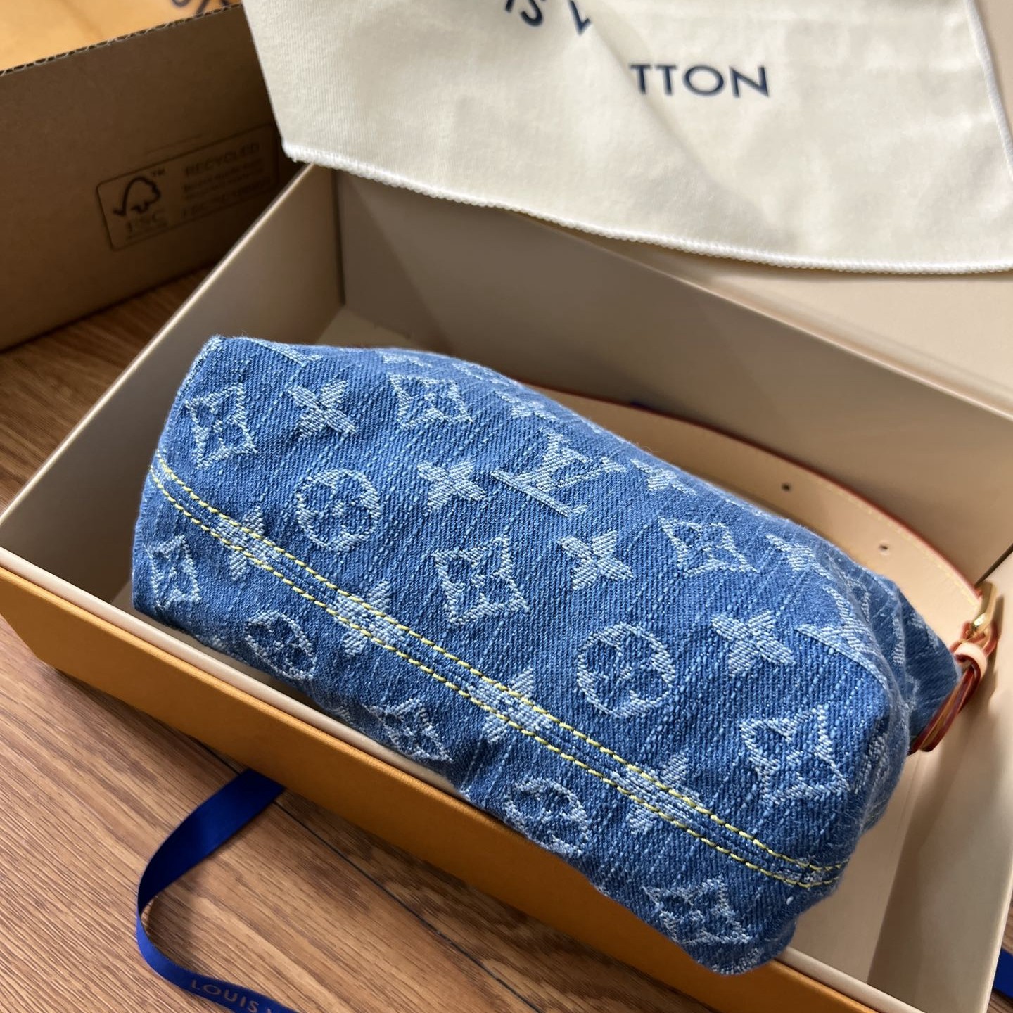 Hills Pochette丹寧牛仔包_5