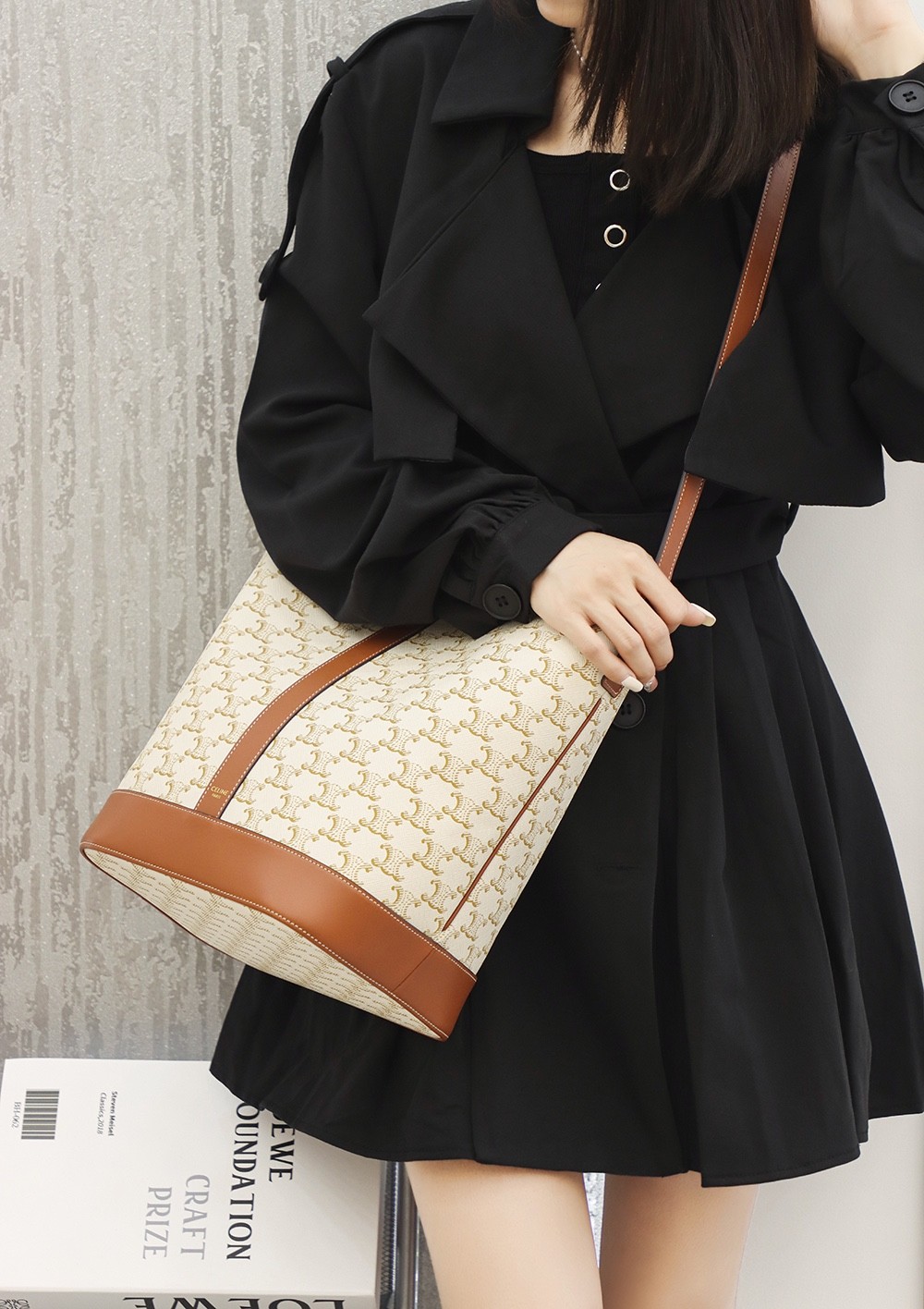 Triomphe中號水桶包 白花_6