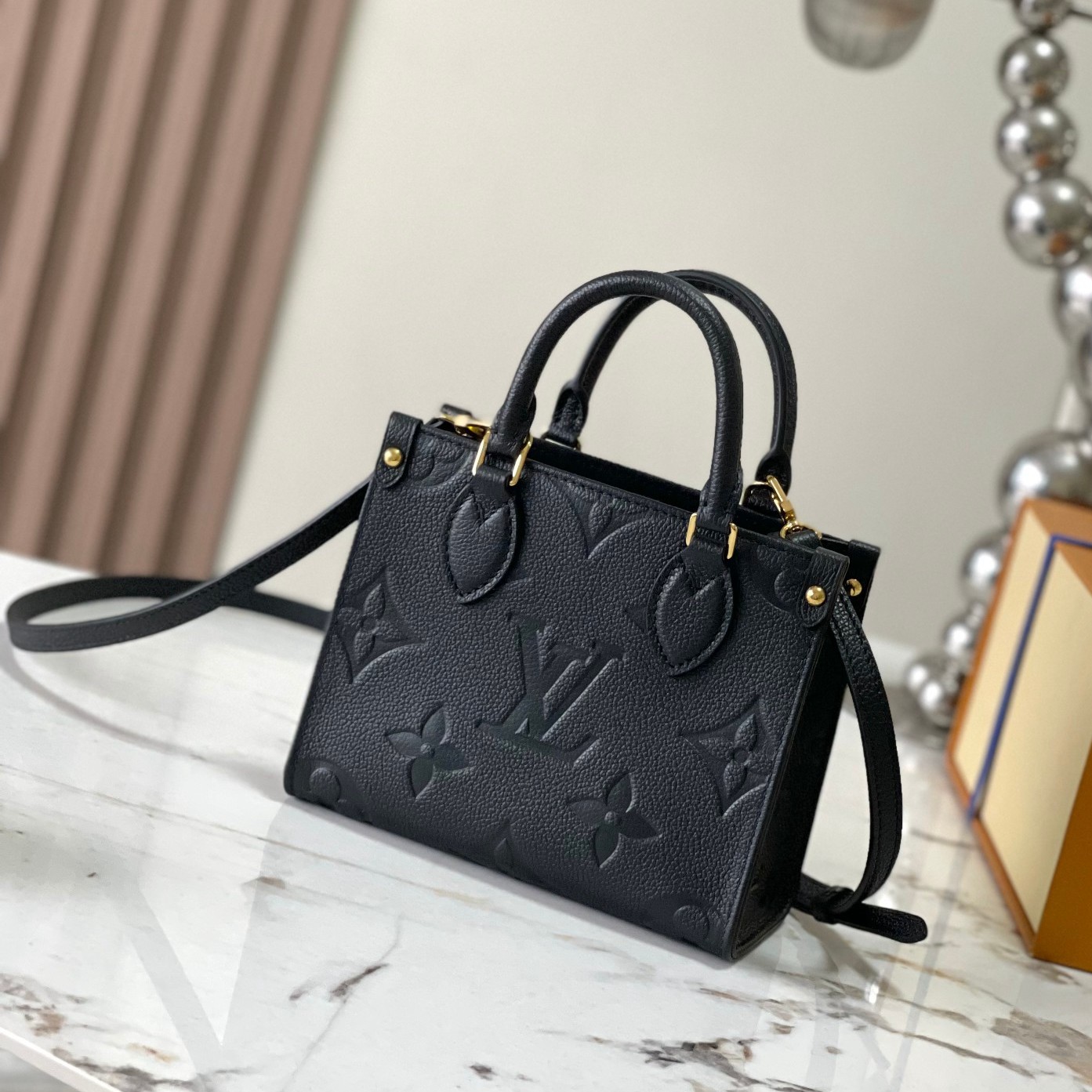 M46993 OnTheGo BB黑色_3