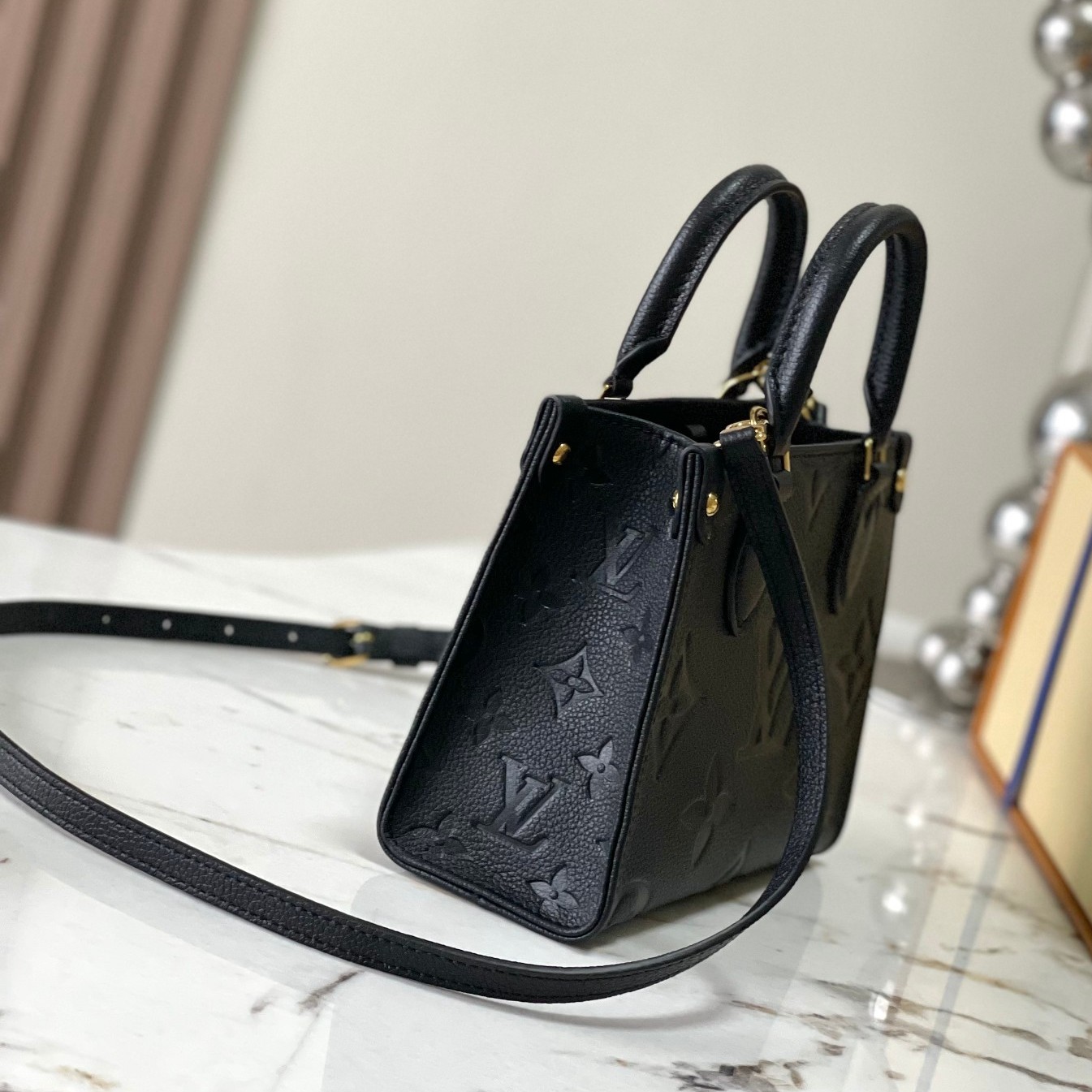 M46993 OnTheGo BB黑色_2