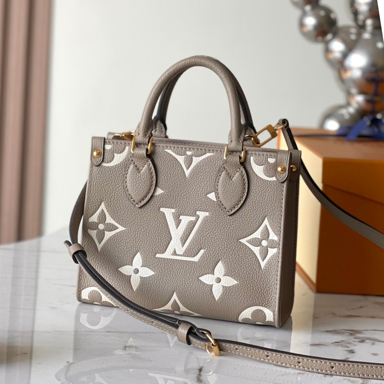 M47054 OnTheGo BB 灰色_3