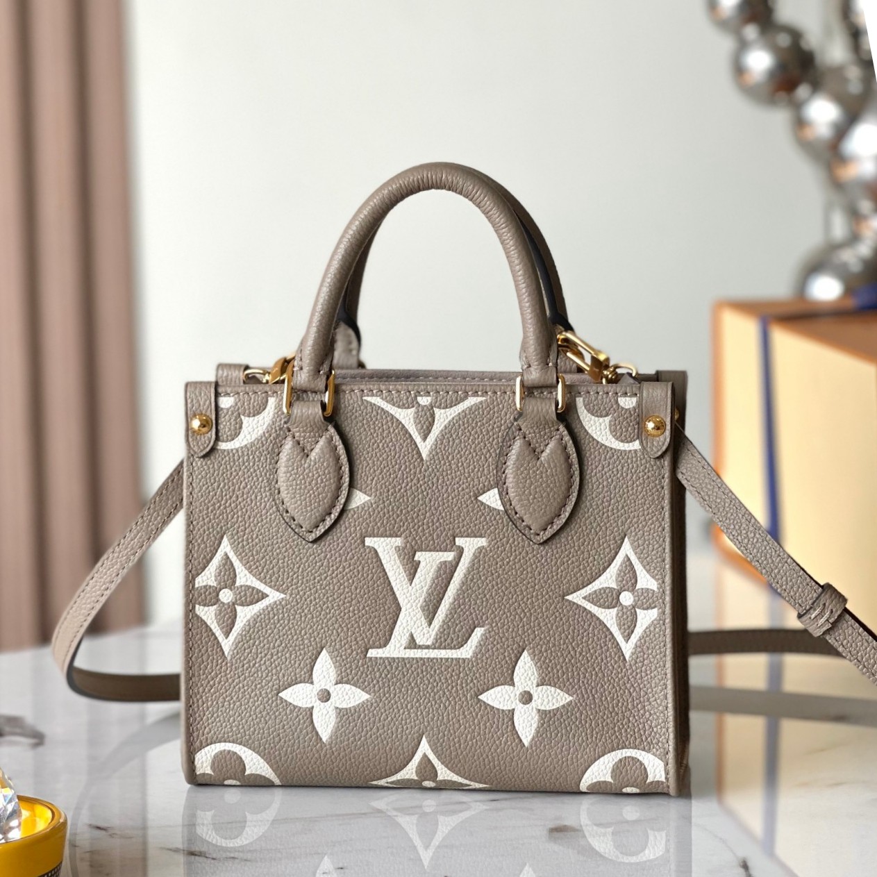 M47054 OnTheGo BB 灰色_1