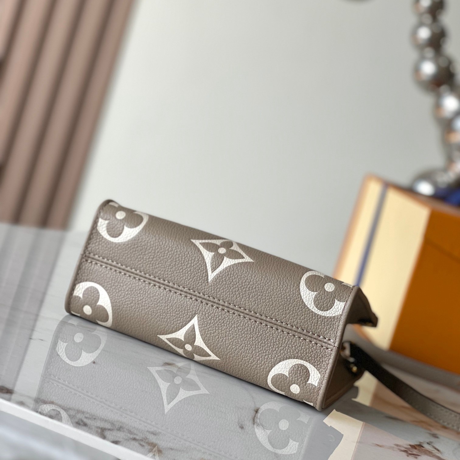 M47054 OnTheGo BB 灰色_4