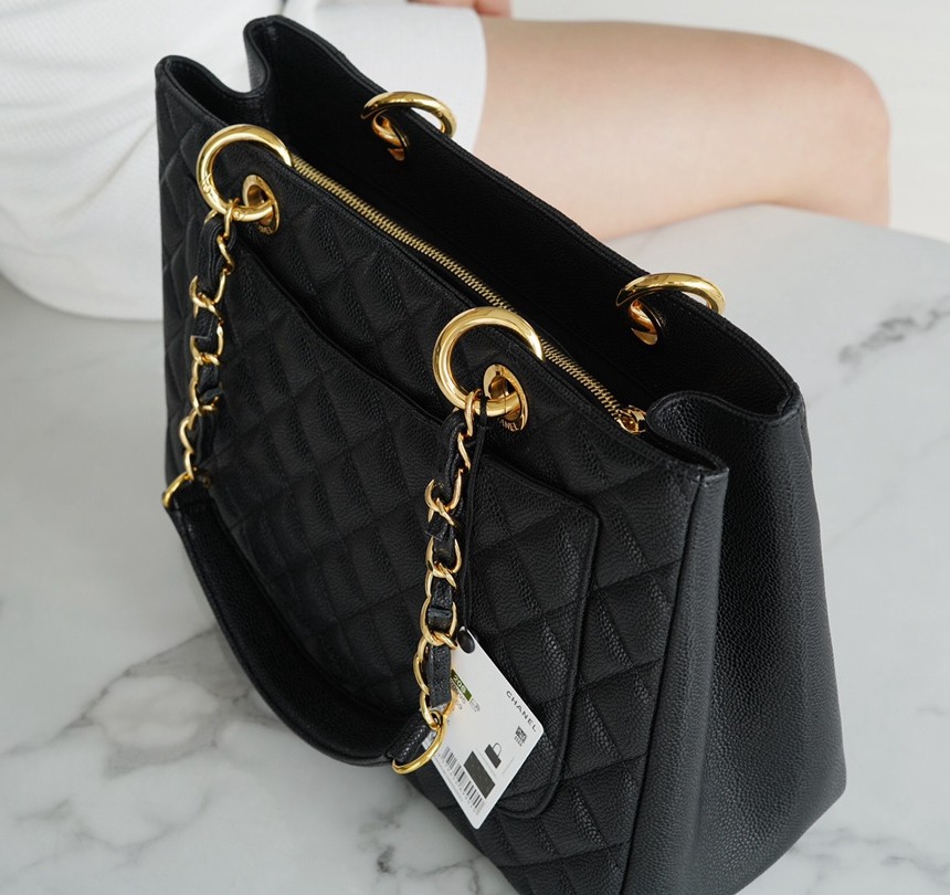 小香 GST 購物袋黑金_5