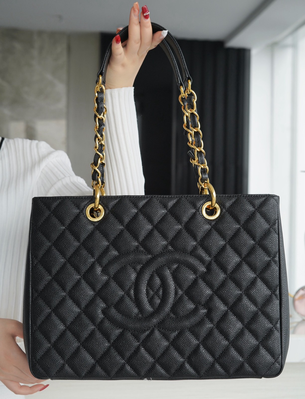 小香 GST 購物袋黑金_7