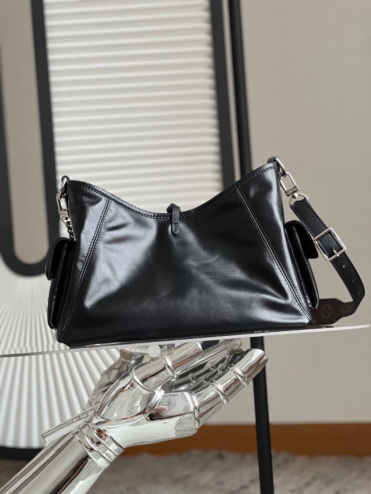 CarryAll Cargo小號手袋  M24861_2