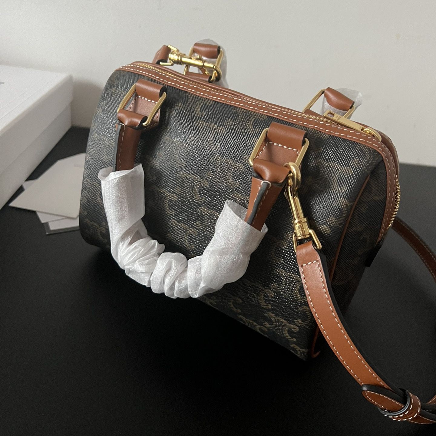 Triomphe Canvas小號老花波士頓包_3