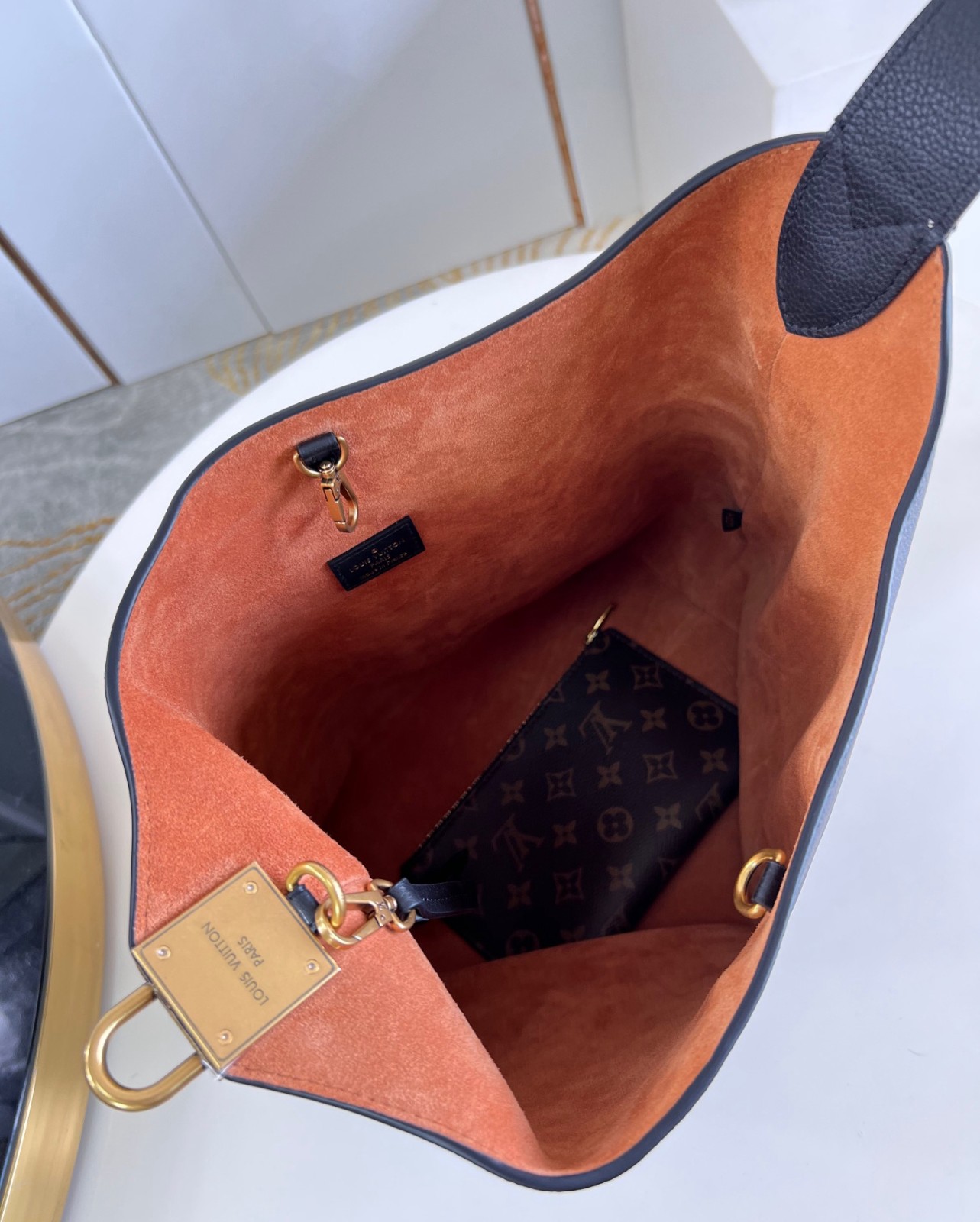 M24856 Low Key Hobo中號黑色_5