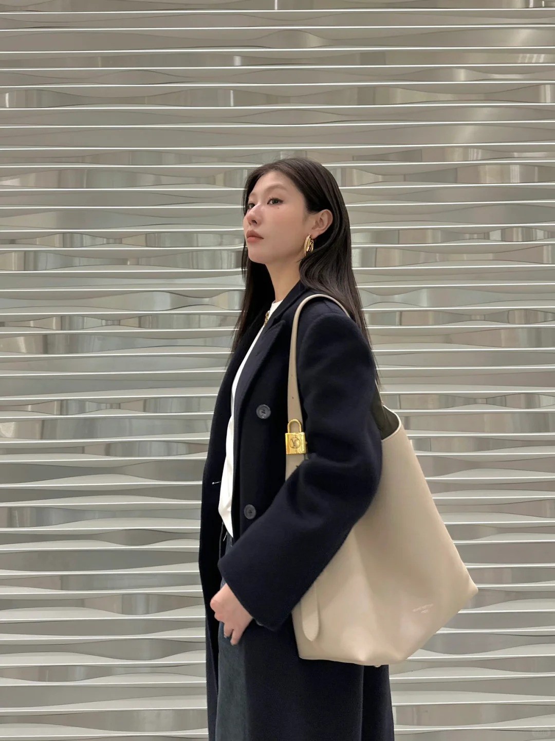 M24856 Low Key Hobo中號白色_8