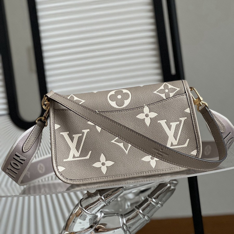 M46583 Diane法棍包_3