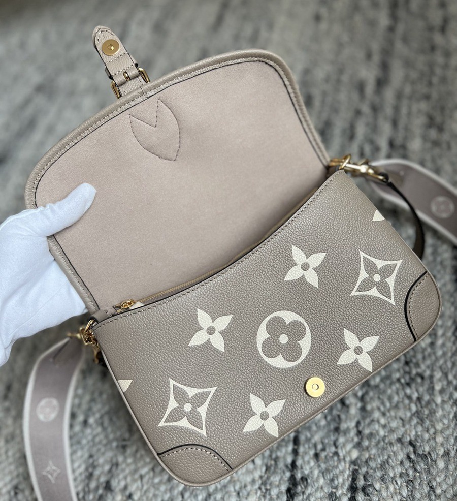 M46583 Diane法棍包_6