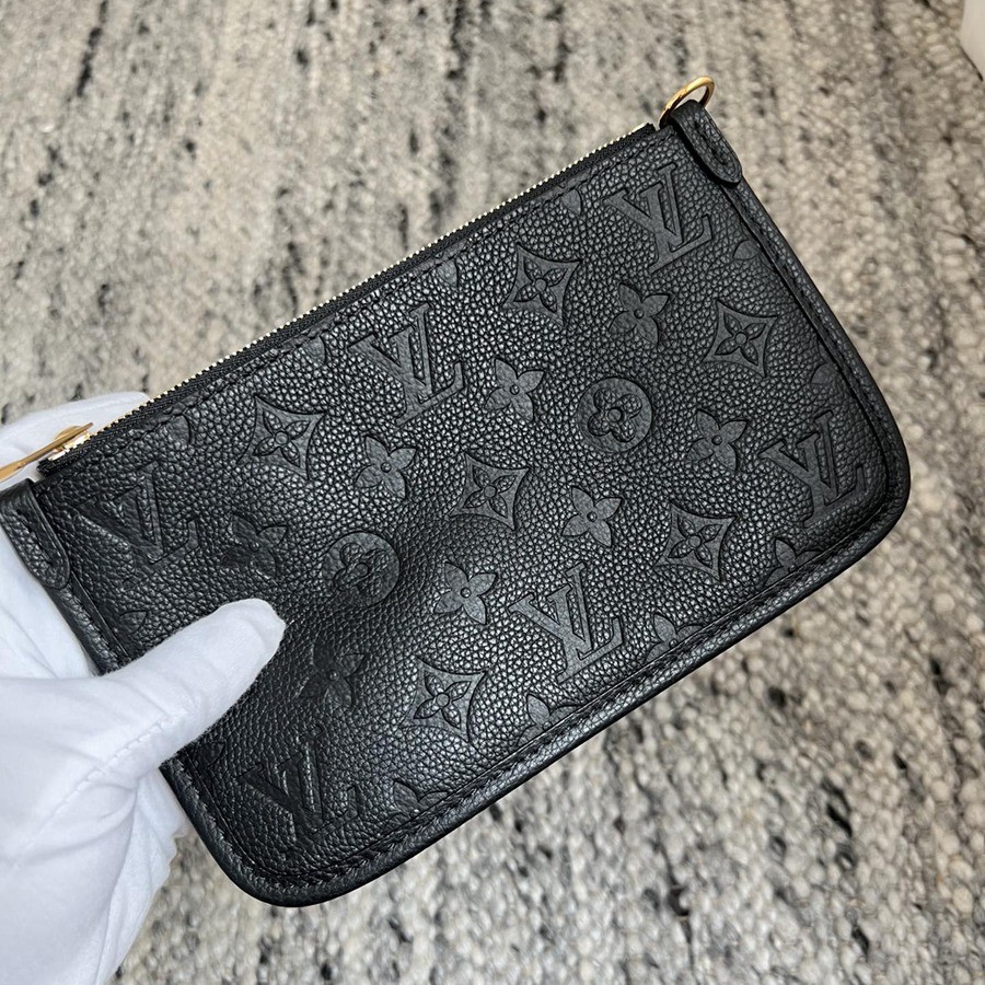 CarryAll PM 粒面壓花牛皮黑色 M46288_5