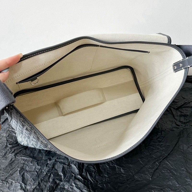 男士大郵差 公事包_7