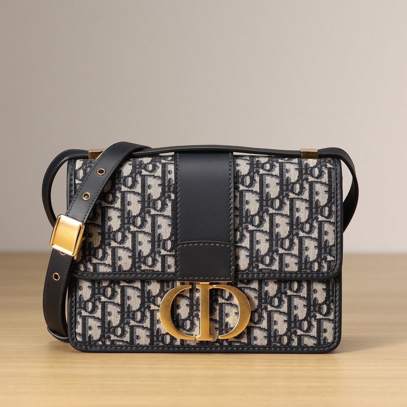 30 Montaigne 蒙田 藍色 Oblique 印花_1