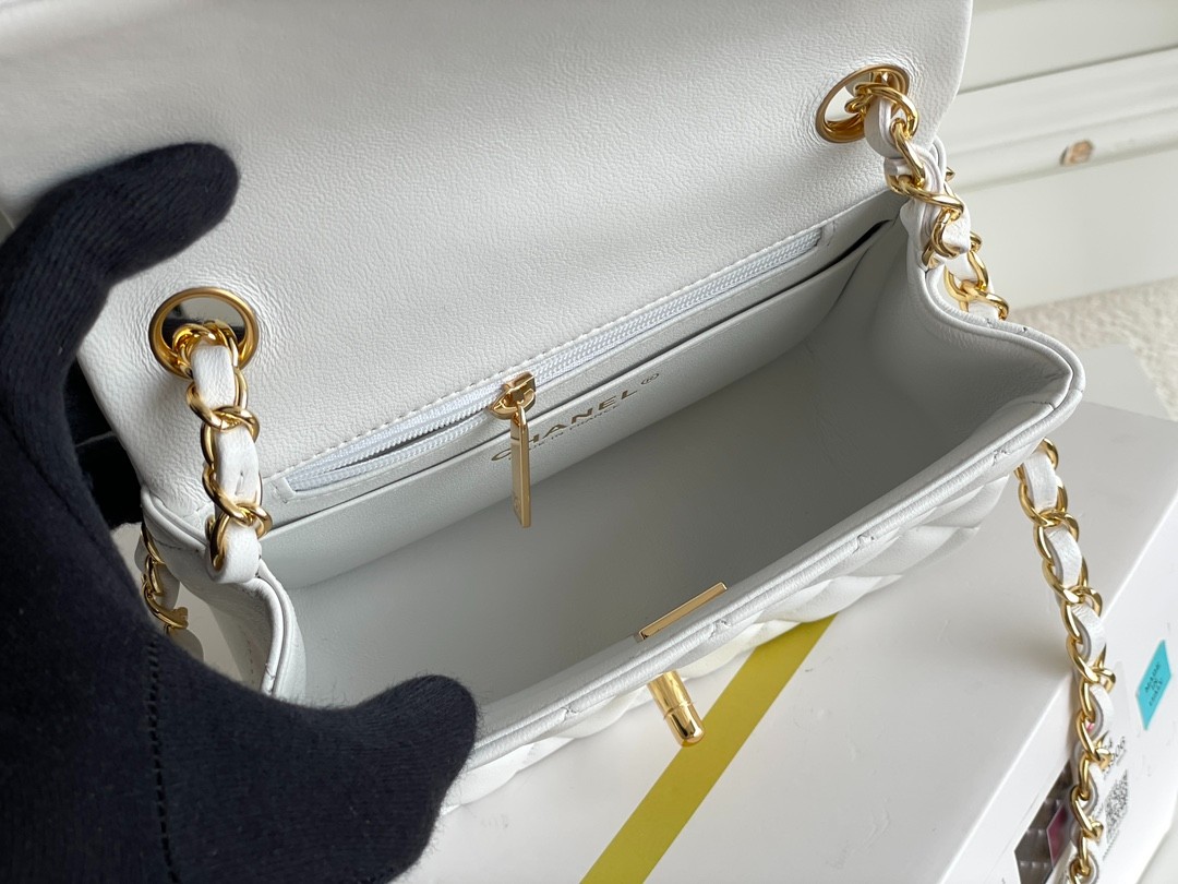 CF 經典款 方胖子 小羊皮 白色_6