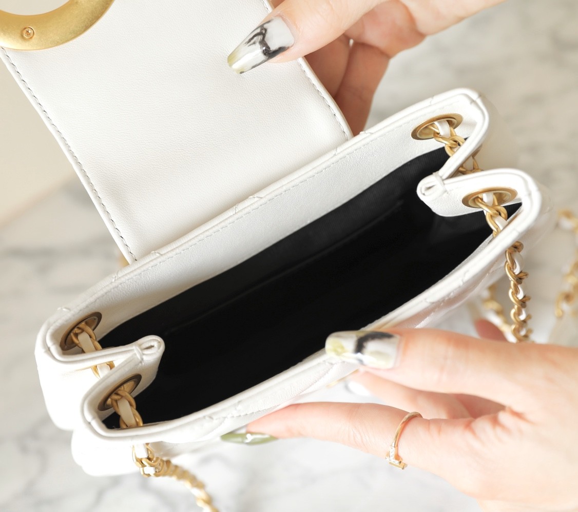 24C 大Logo圓挎包白色小號_6