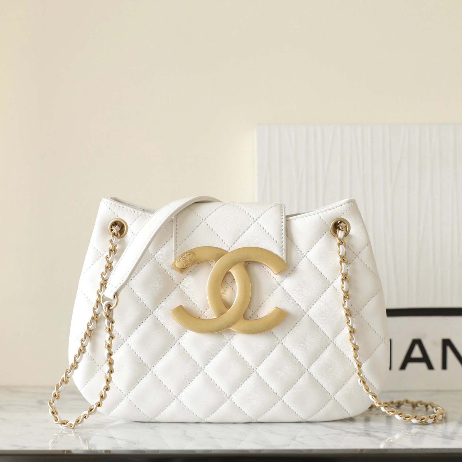 24C 大Logo圓挎包 白色大號_1