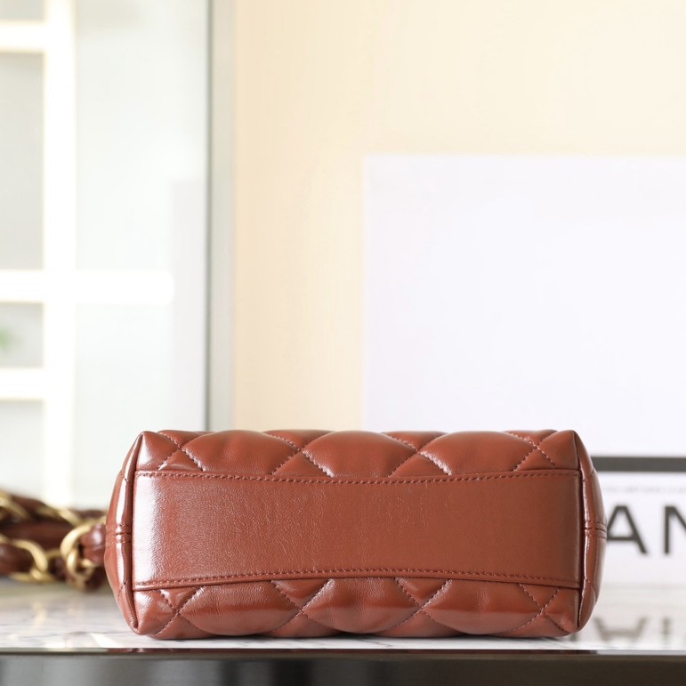 24A亮羊皮腋下包焦糖色 小號_5