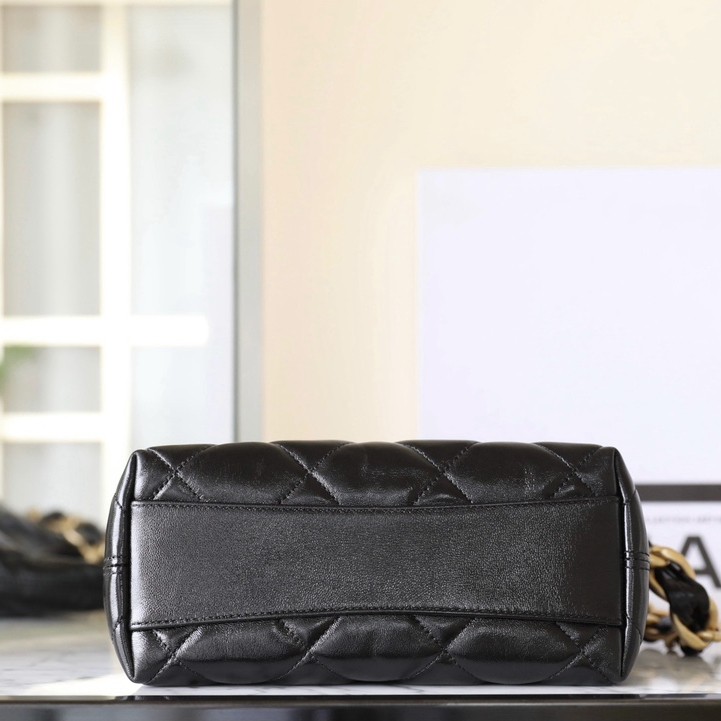 24A亮面羊皮腋下包黑色小號_4