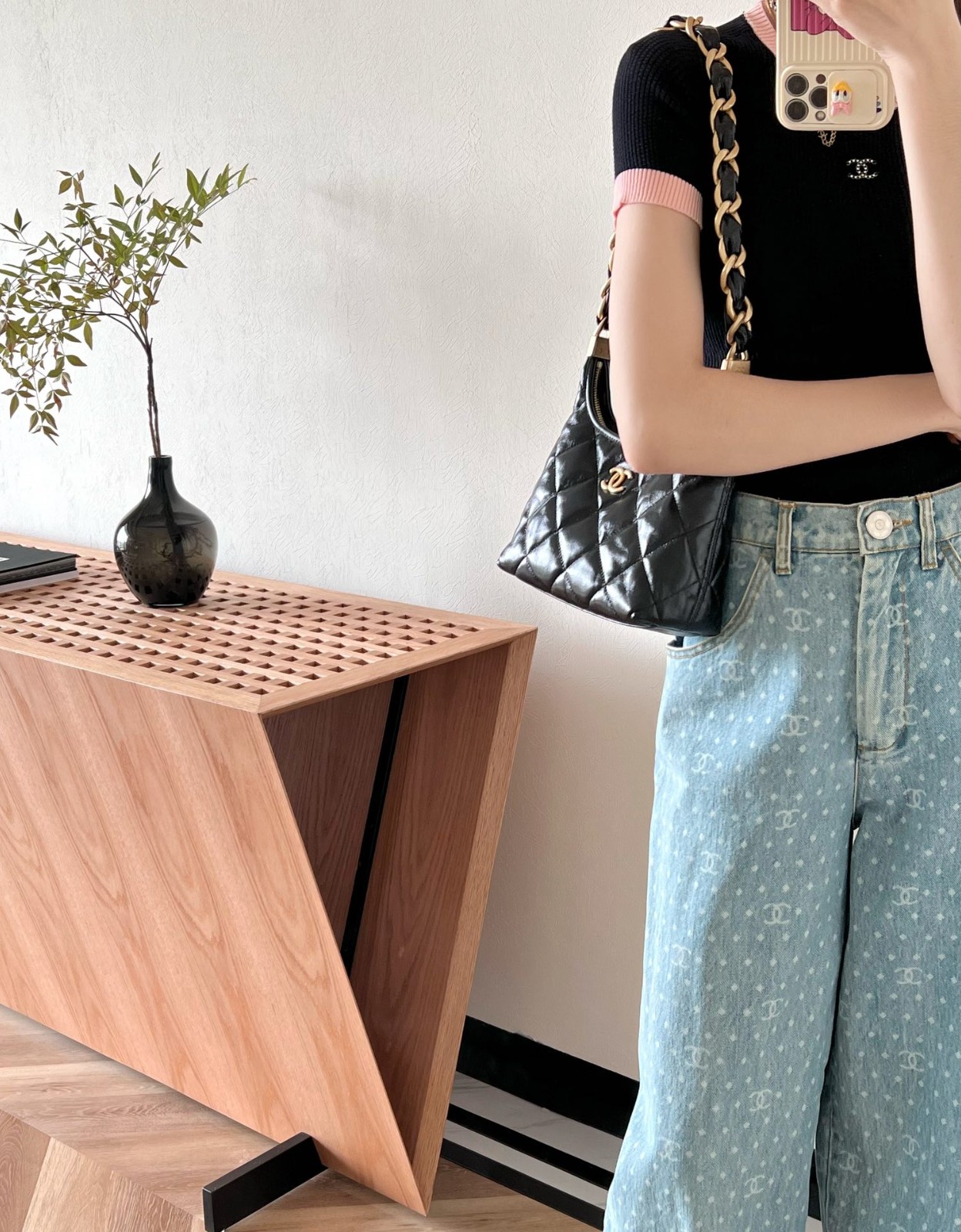 24A亮面羊皮腋下包黑色小號_7