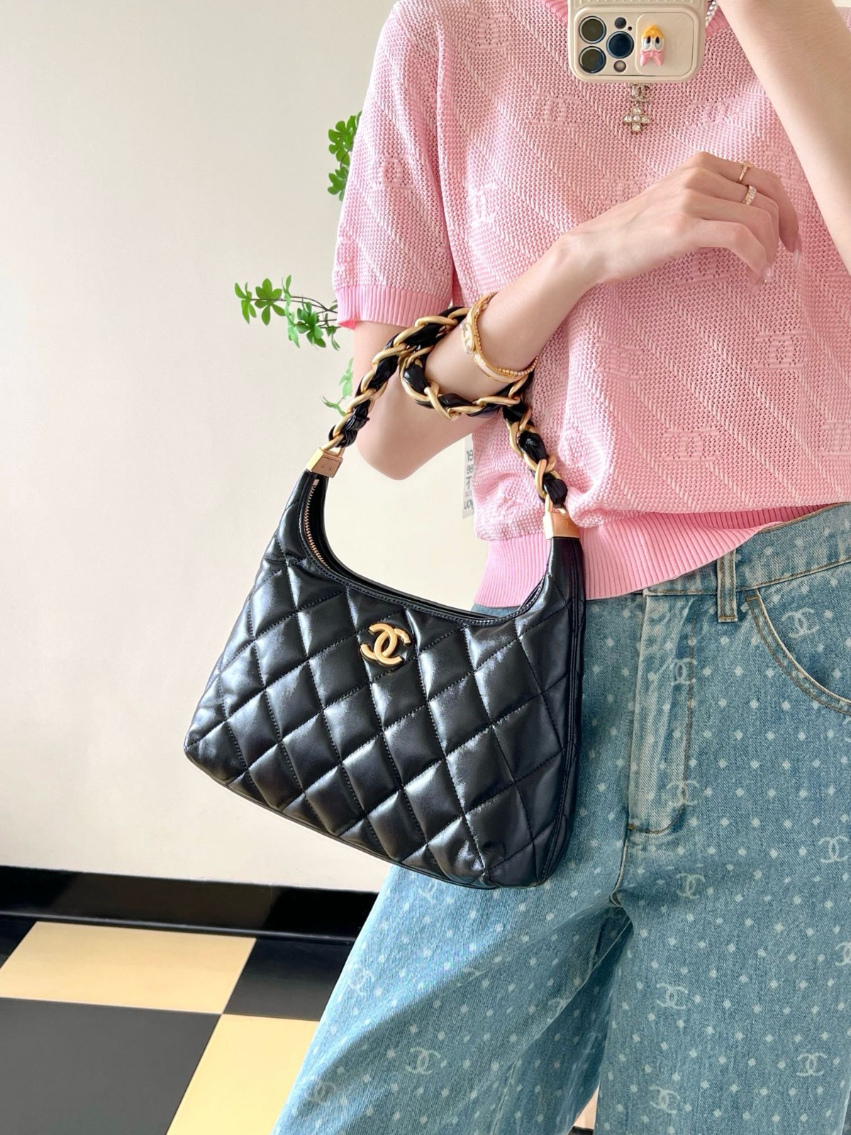 24A 流浪腋下包 中號黑色_9