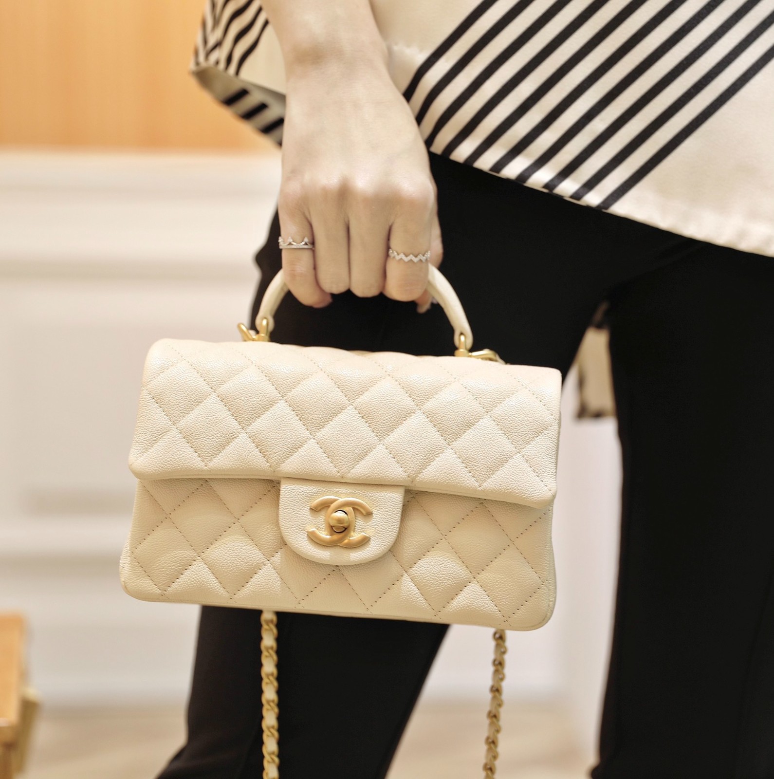 Mini口蓋包手提手腕米色_5