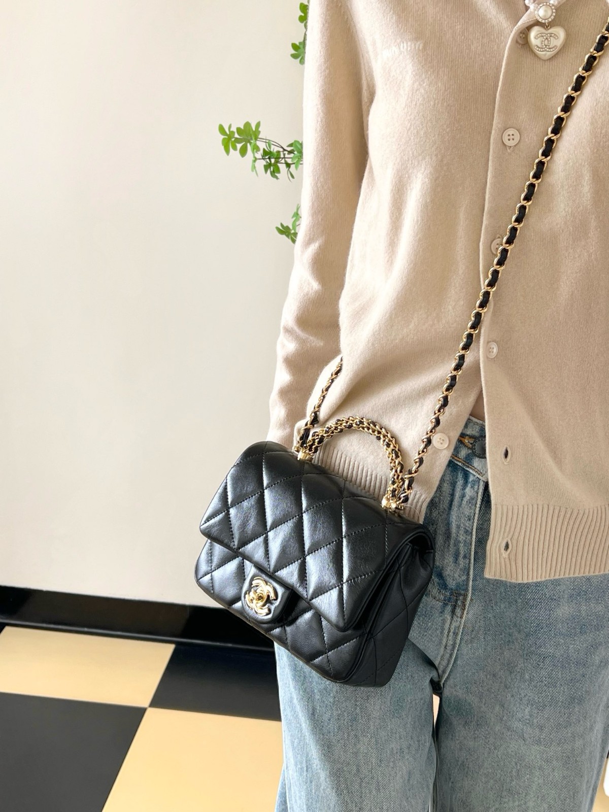 24B秋冬擰鏈手柄口蓋包小號黑色_7