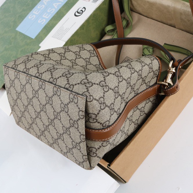 815118  Emblem系列迷你水桶包_4